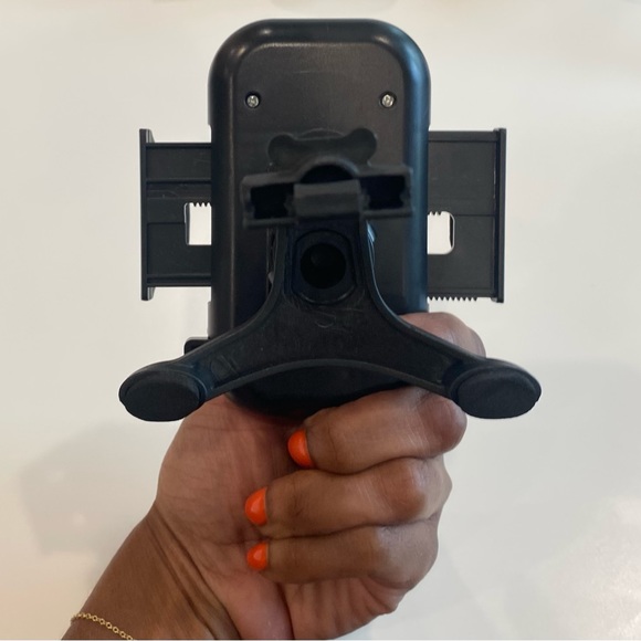 🚗TWO FOR $15 until sold out! 360° Rotating Car Vent Clip Phone Holder - Picture 6 of 12